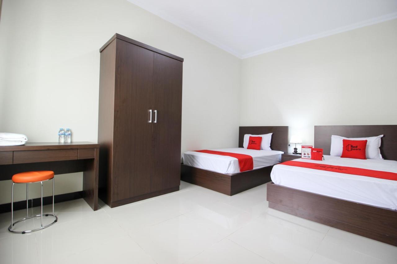 Reddoorz Syariah Plus @ Jakal Bawah 3 Kejayan Exterior foto