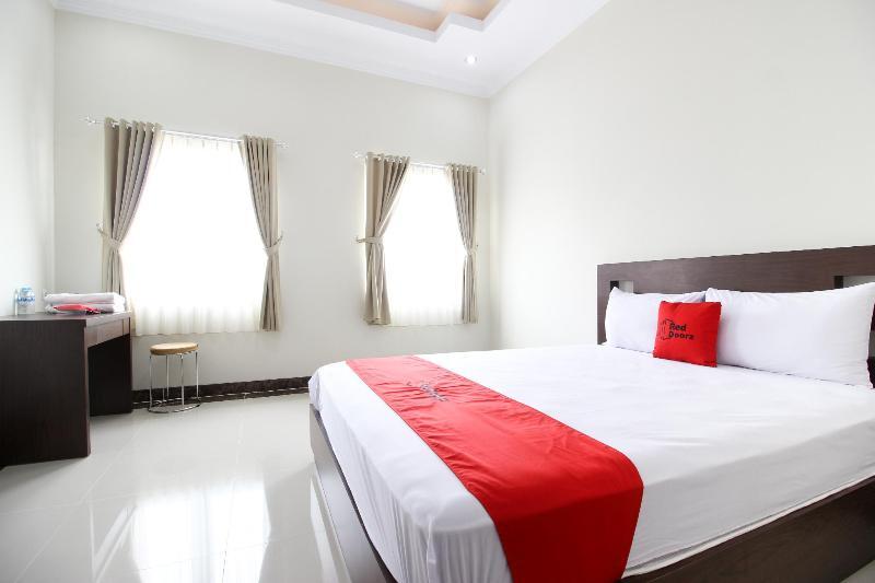 Reddoorz Syariah Plus @ Jakal Bawah 3 Kejayan Exterior foto